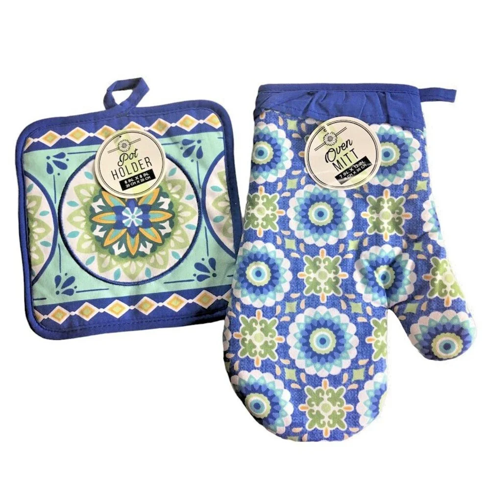 Blue Geometric Medallion Blue Set of 2 Potholder and Oven Mitt Set of 2 Cotton